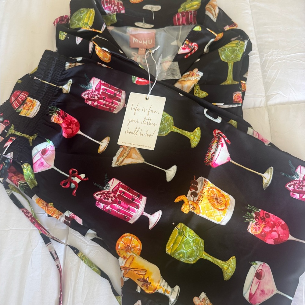NWT Show Me Your MuMu Black Holiday Cocktail Print Pajama Set